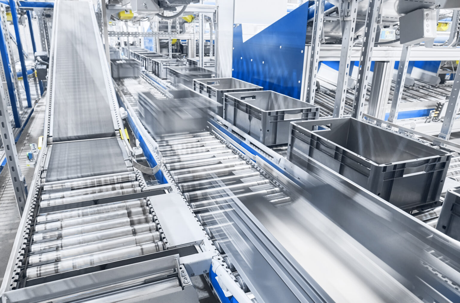 Automated conveyor system on a factory line